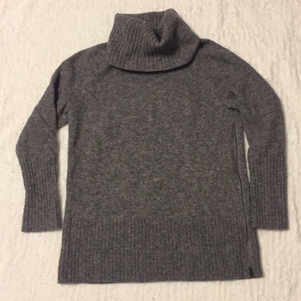 Banana Republic wool blend sweater
